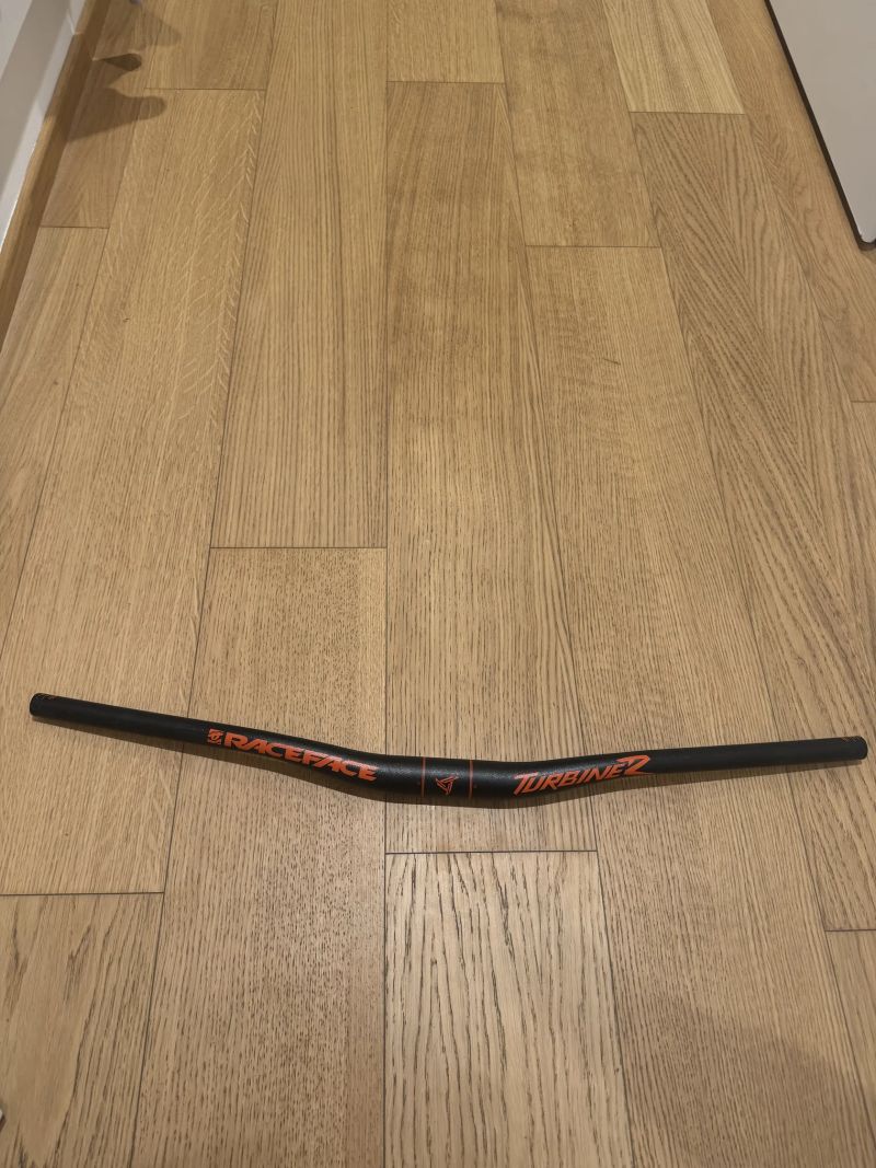 nová řídítka Race Face Turbine R