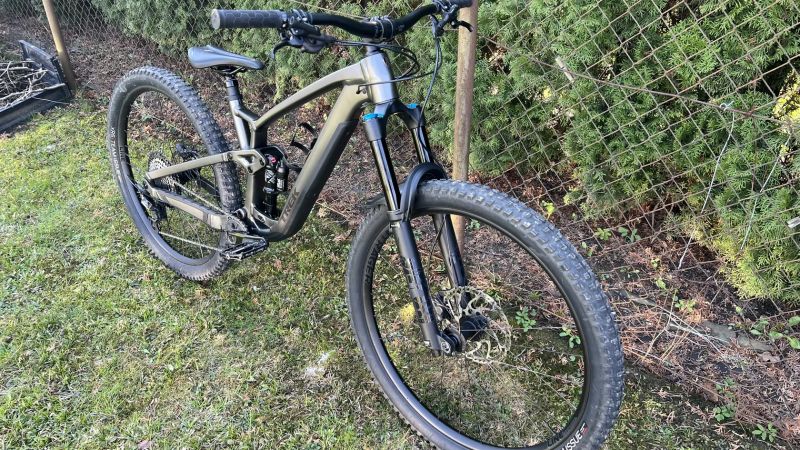 Trek Fuel EX 8 XT Gen 6 - najeto jen 130km