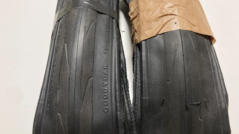 Různé pláště z předváděcích kol