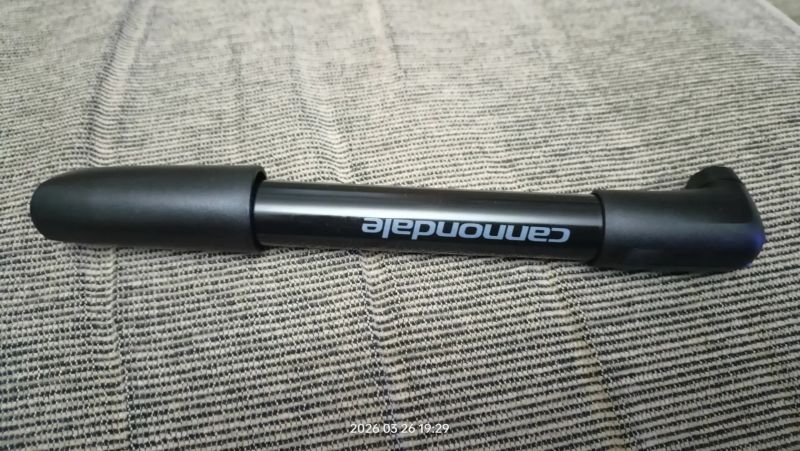 Cannondale pumpa na kolo 