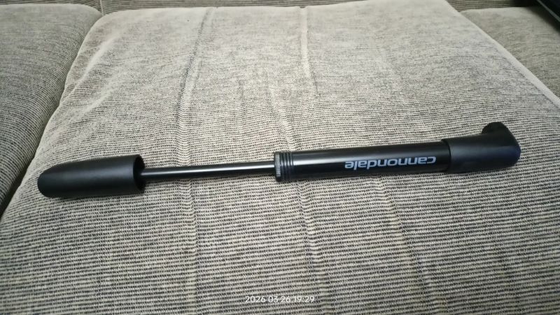 Cannondale pumpa na kolo 