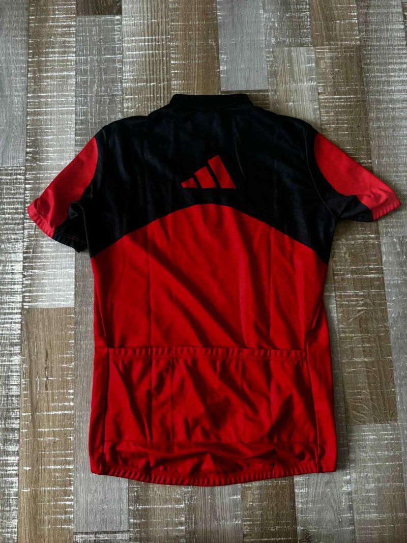 Daruji cyklistické dresy