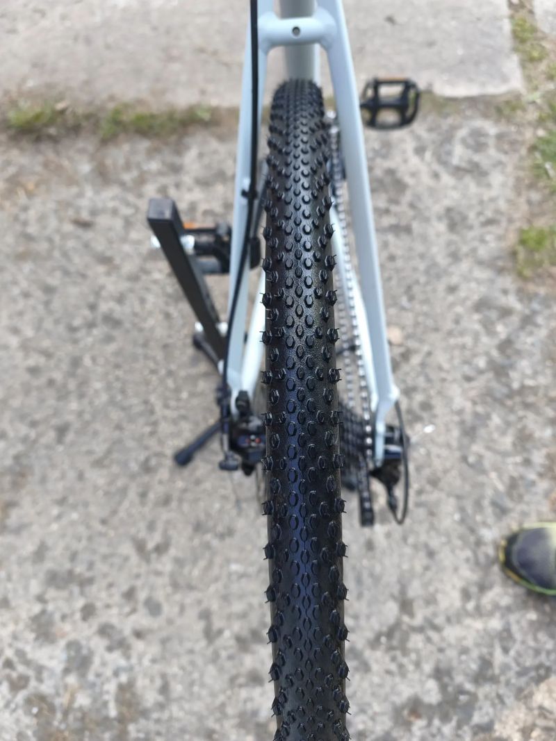 Zánovní gravel Triban RC120 s kotoučovými brzdami, M