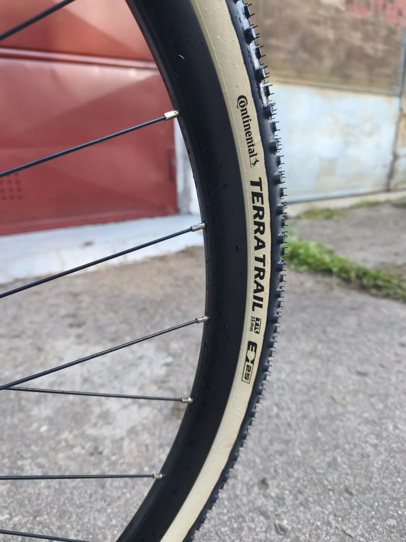 Zánovní gravel Triban RC120 s kotoučovými brzdami, M