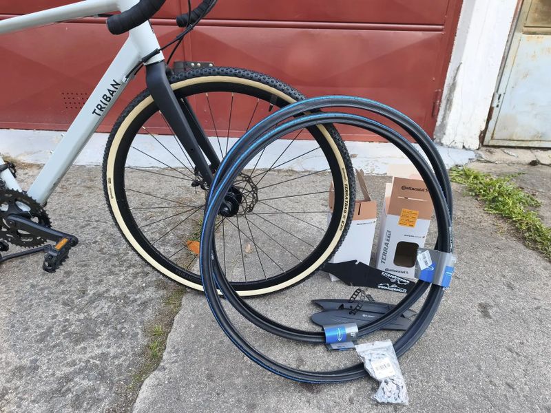 Zánovní gravel Triban RC120 s kotoučovými brzdami, M