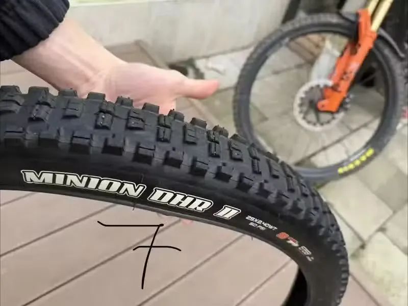 MAXXIS pláště