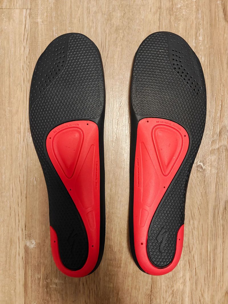 Cyklistické vložky Specialized Red + (vel. 42,5)
