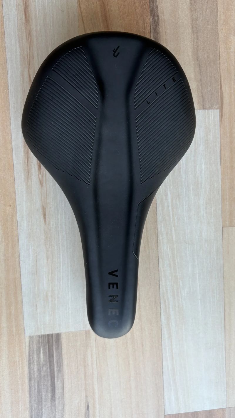 Sedlo Natural Fit Venec Lite