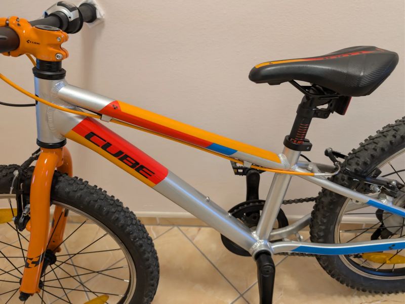 Lehké dětské kolo CUBE 20" ACID 200