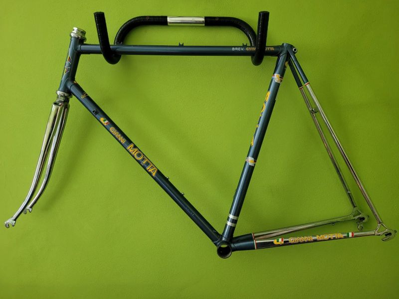 Prodám rám Gianni Motta