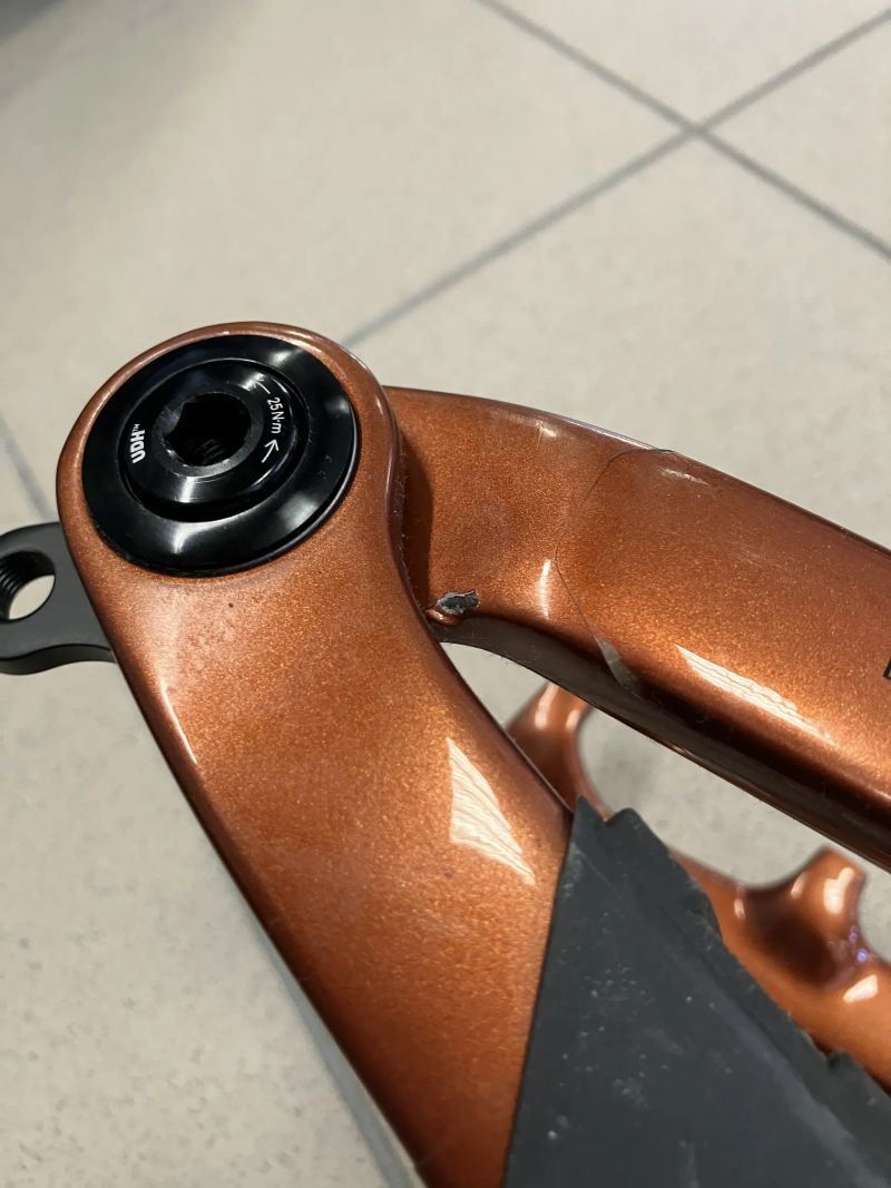 Tlumič+karbon. zadní stavba Trek TOP FUEL gen3 2022-24 S-XL