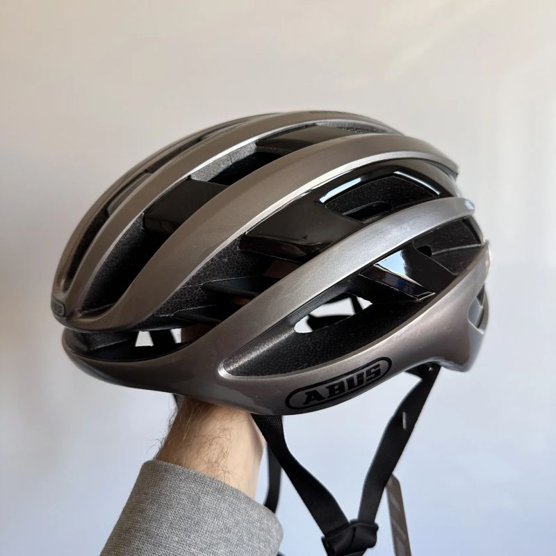 Cyklistická helma Abus AirBreaker Gleam Silver Medium