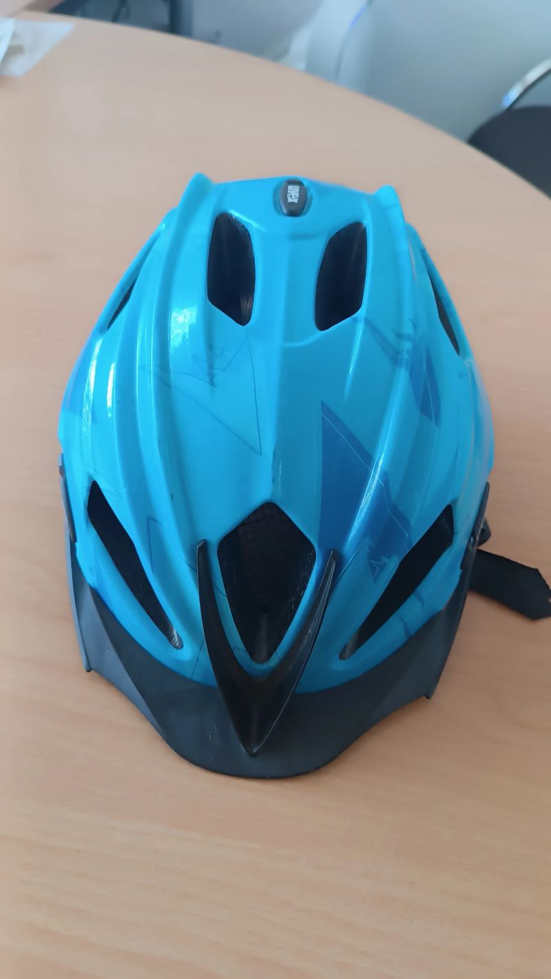 Dětská helma Uvex quatro vč. světla 