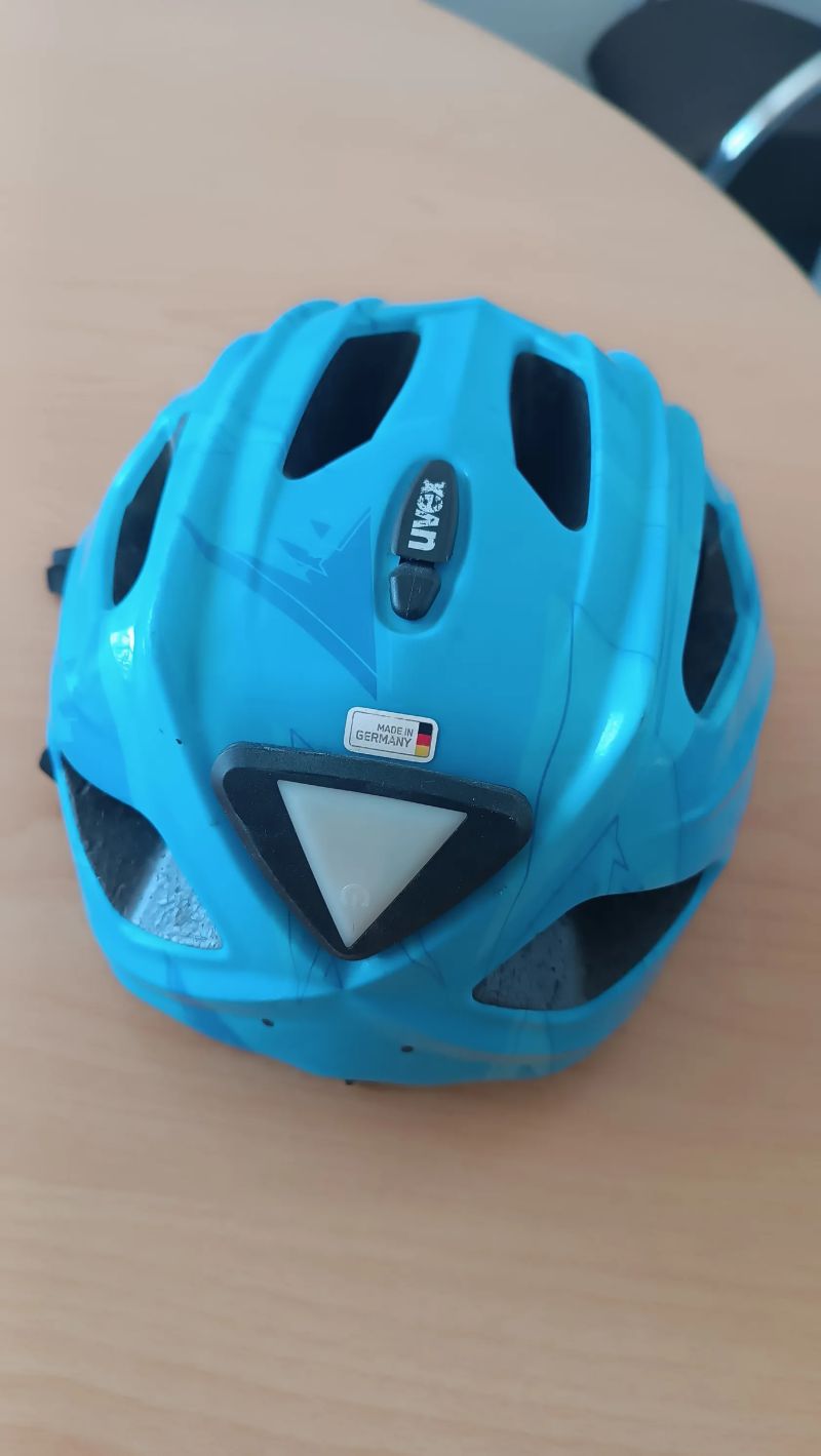 Dětská helma Uvex quatro vč. světla 