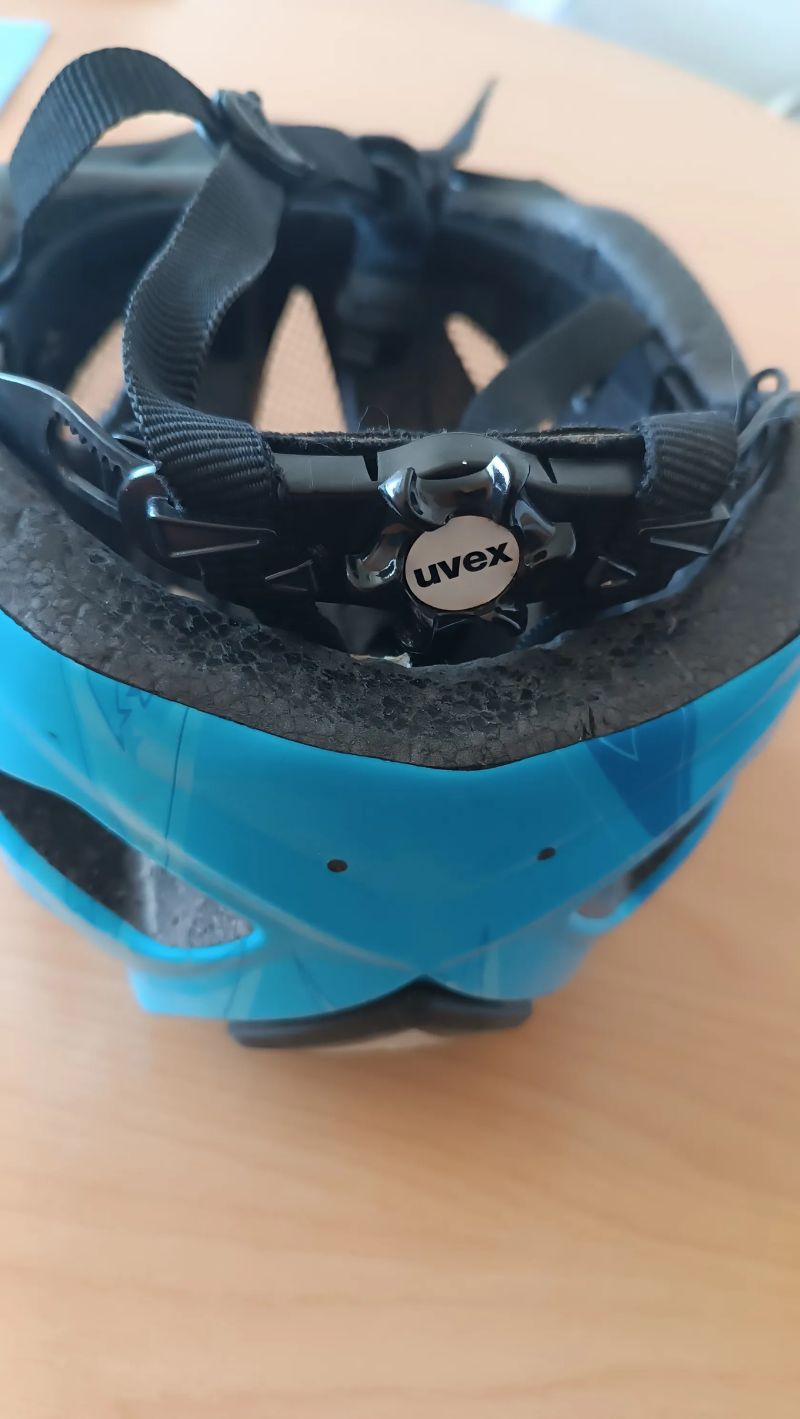 Dětská helma Uvex quatro vč. světla 