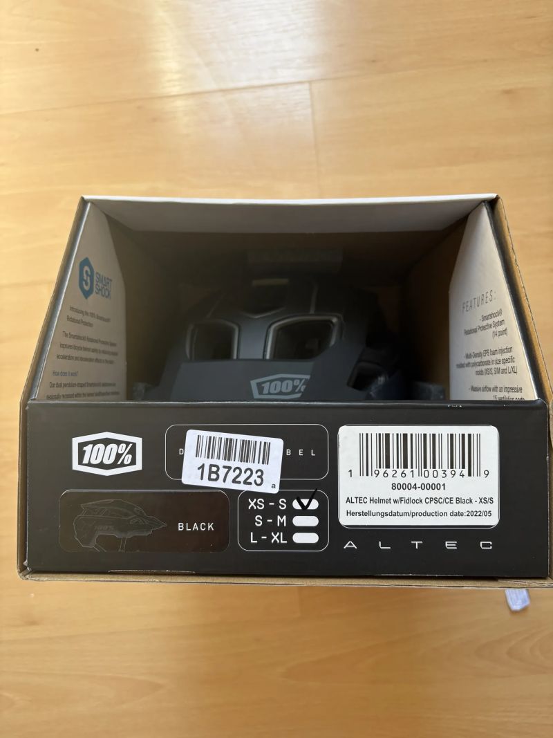 100% helma ALTEC Fidlock - černá. XS-S