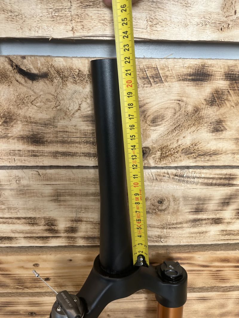 Nová vzduchová 29” MTB vidlice 130mm, pevná osa