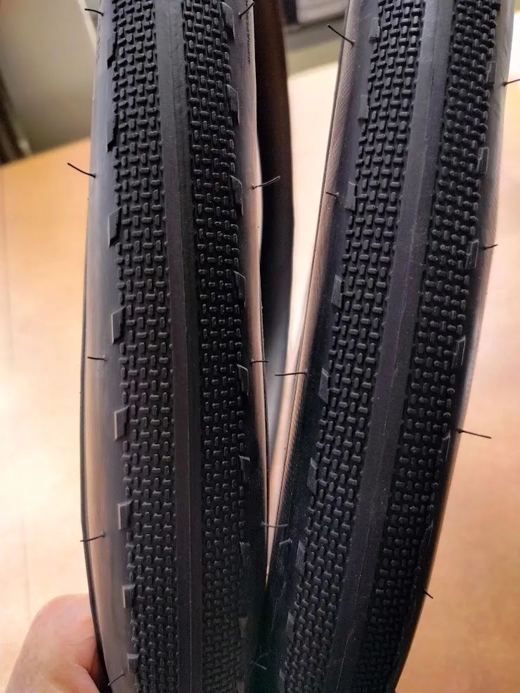 Prodám gravel pláště PIRELLI Cinturato AllRoad