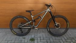 Specialized Status 160 S3