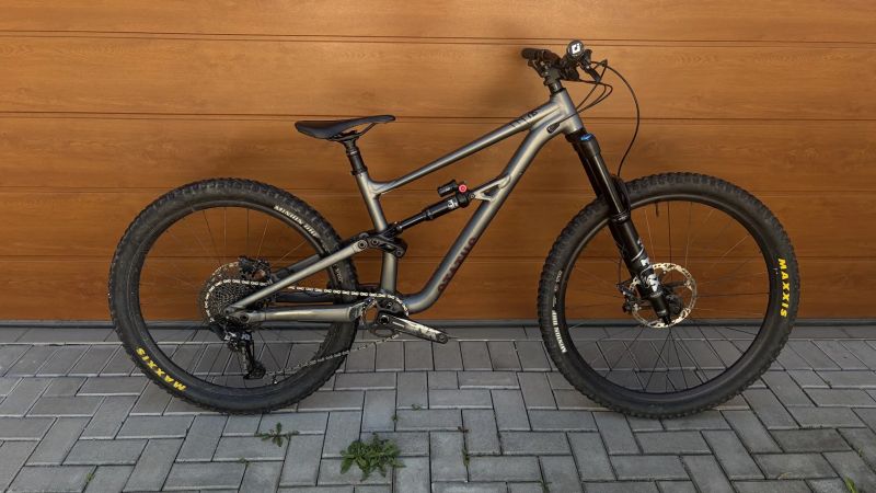Specialized Status 160 S3