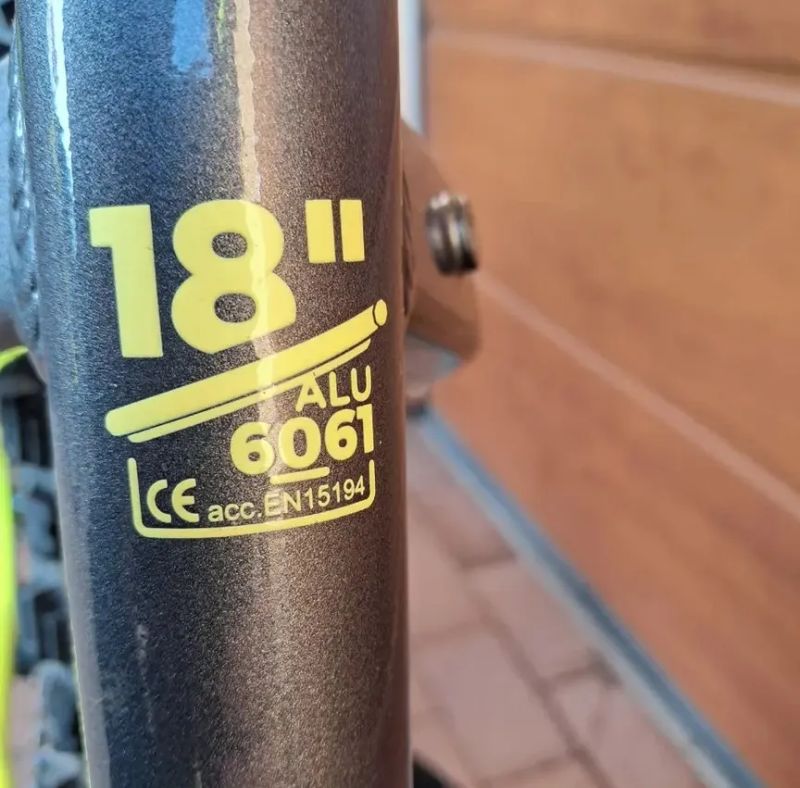 Crussis e - Largo 7.8 720Wh 18"