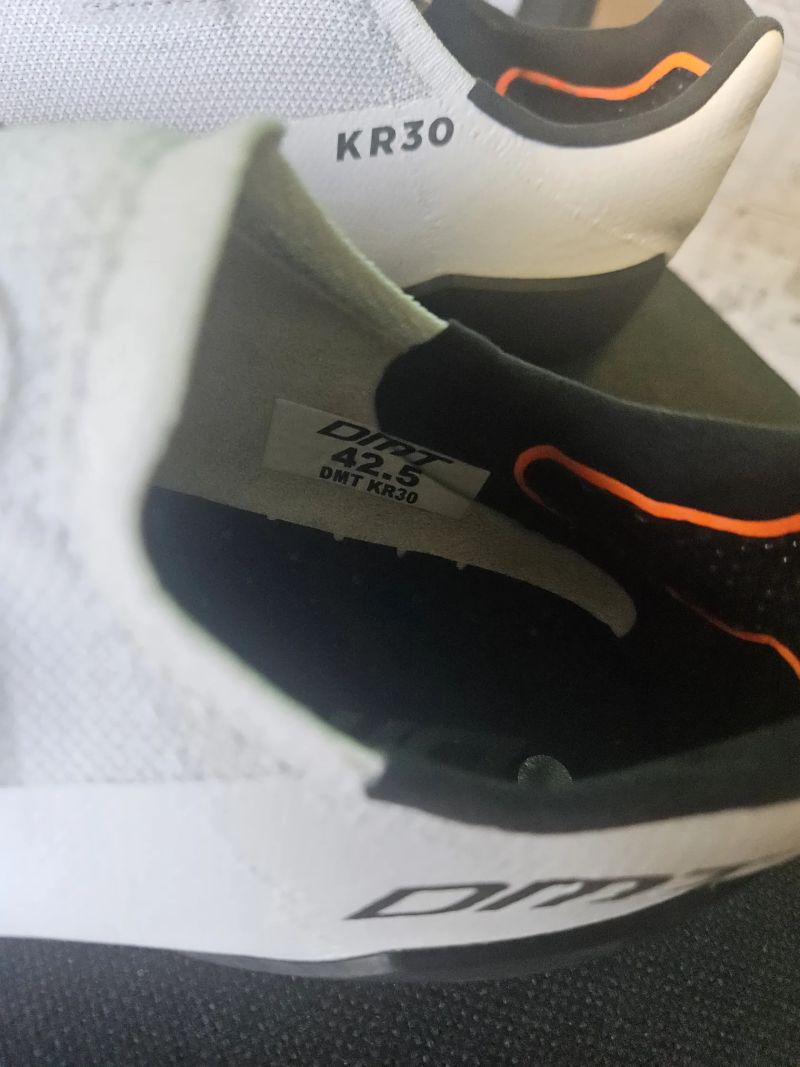 DMT KR30 vel. 42,5