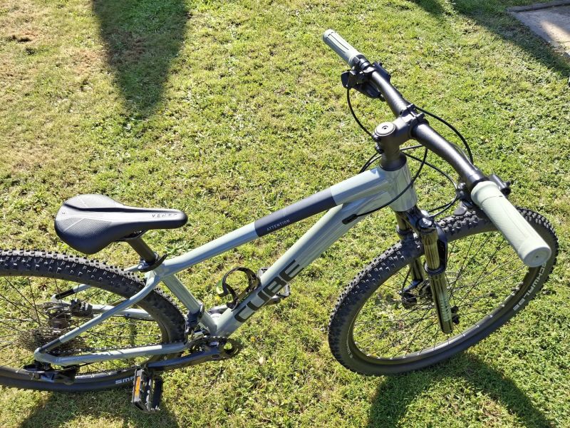 Cube Attention 27.5" vel. S – Deore, RockShox, TOP stav
