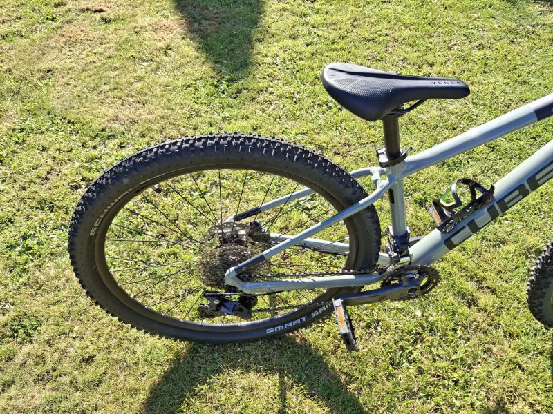 Cube Attention 27.5" vel. S – Deore, RockShox, TOP stav