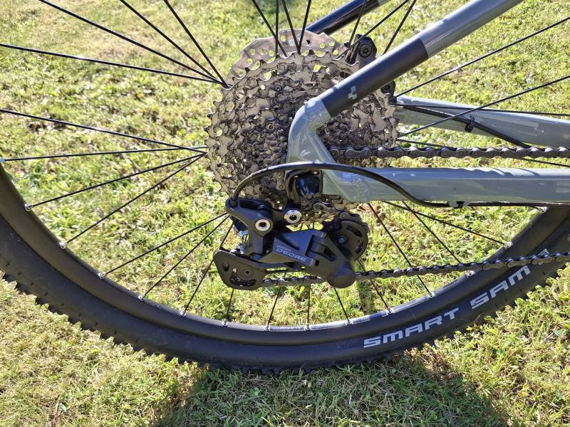 Cube Attention 27.5" vel. S – Deore, RockShox, TOP stav