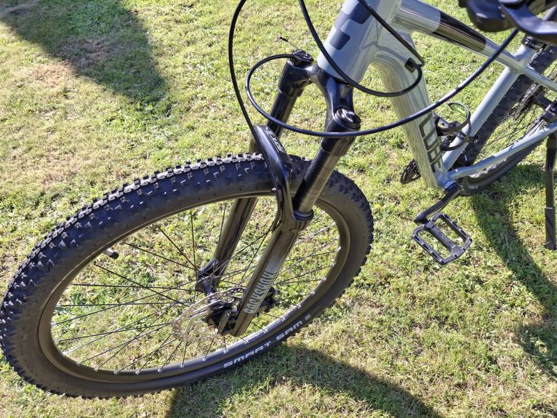 Cube Attention 27.5" vel. S – Deore, RockShox, TOP stav