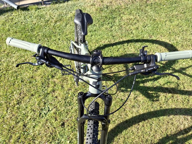 Cube Attention 27.5" vel. S – Deore, RockShox, TOP stav