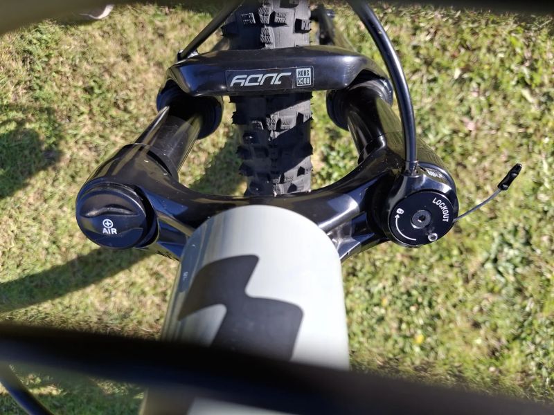 Cube Attention 27.5" vel. S – Deore, RockShox, TOP stav