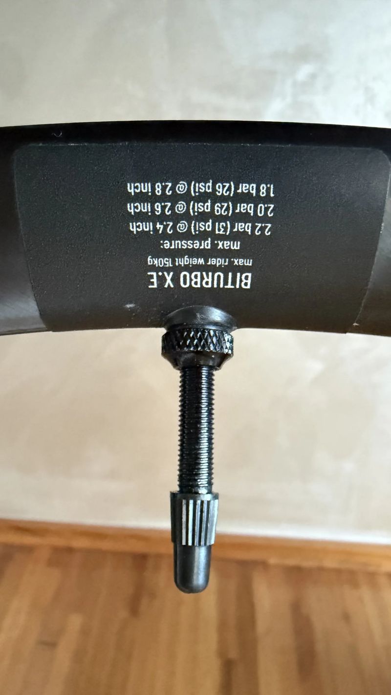 Loukoťová karbonová kola -Bike Ahead Composites BiTurbo Gravel / Cross (E-Road)