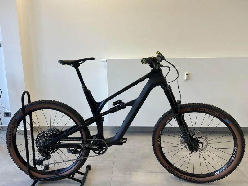 Canyon Spectral CF 7 zánovní L