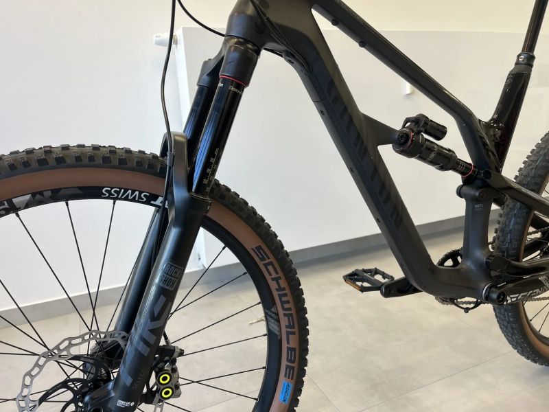 Canyon Spectral CF 7 zánovní L