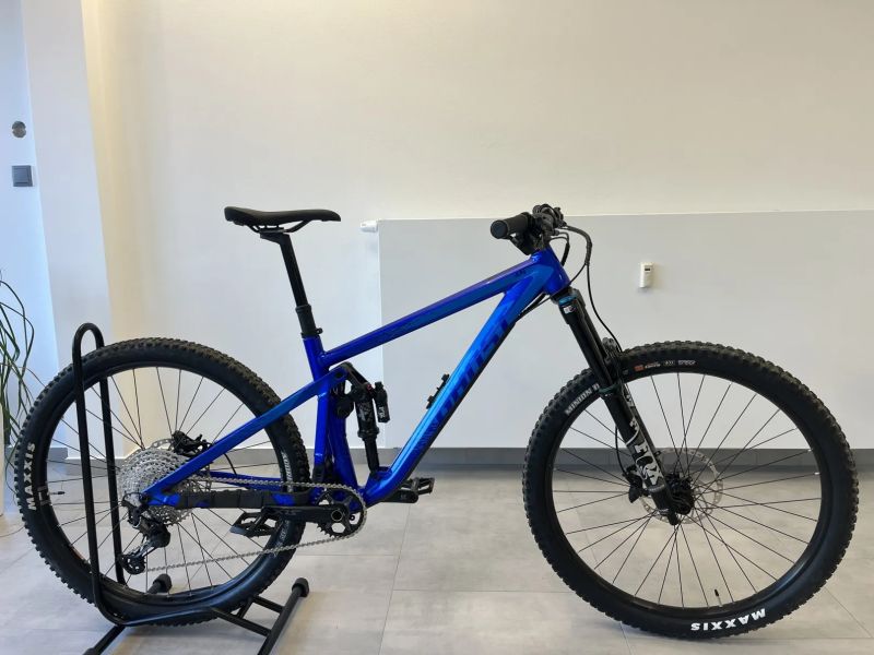 Ghost Riot AM Essential M