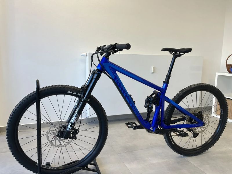 Ghost Riot AM Essential M