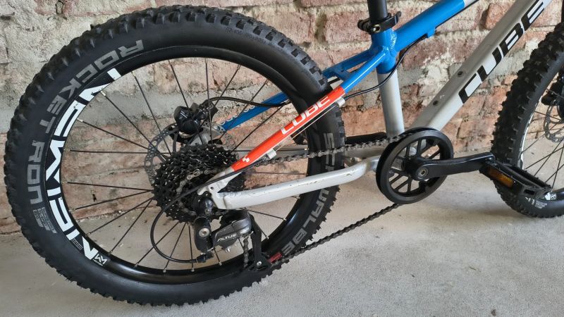 Cube Reaction 200 Pro