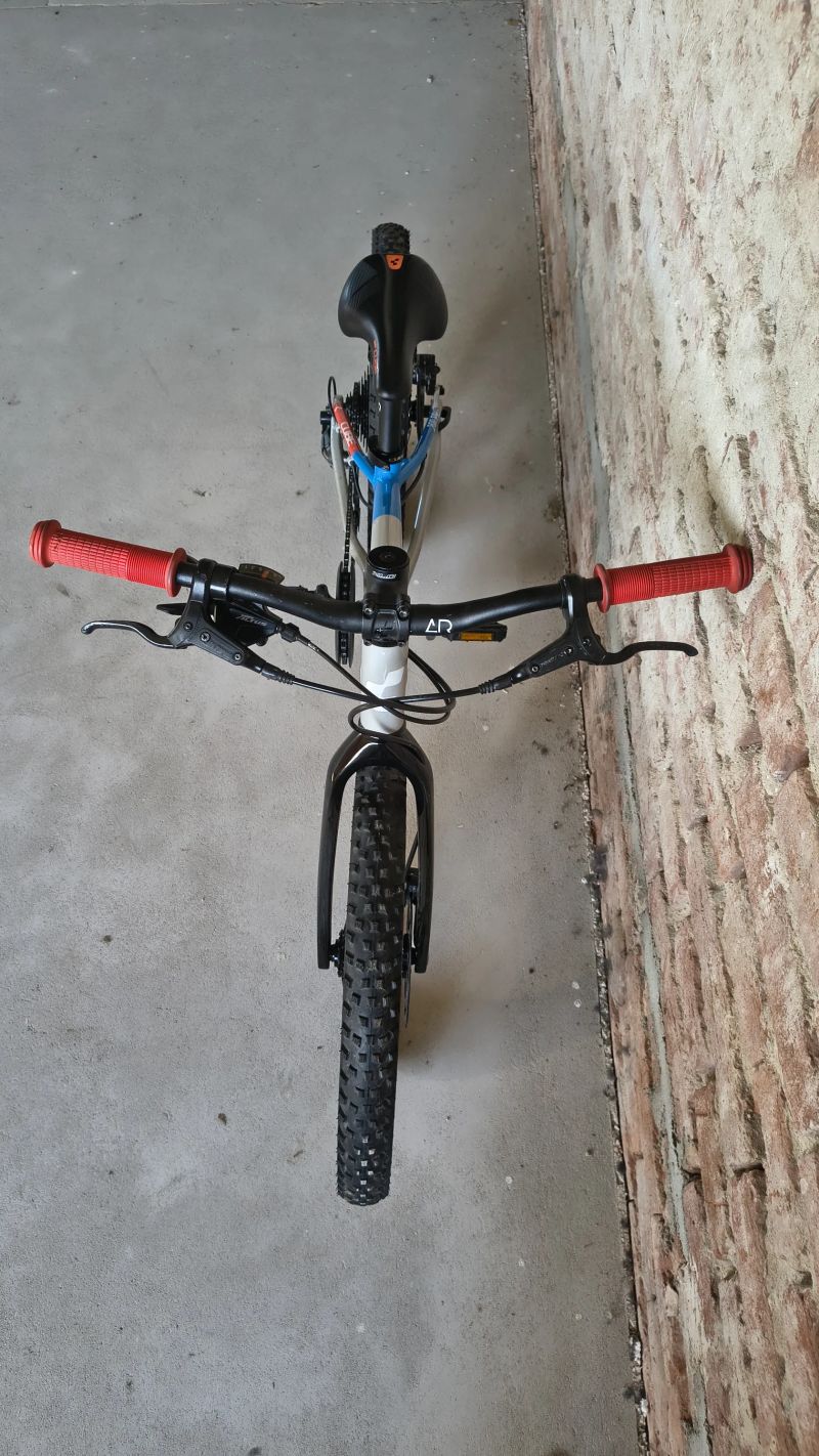 Cube Reaction 200 Pro