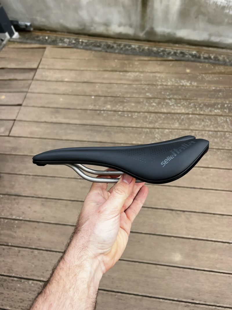 Silniční sedlo Selle Italia NOVUS BOOST EVO SuperFlow Ti