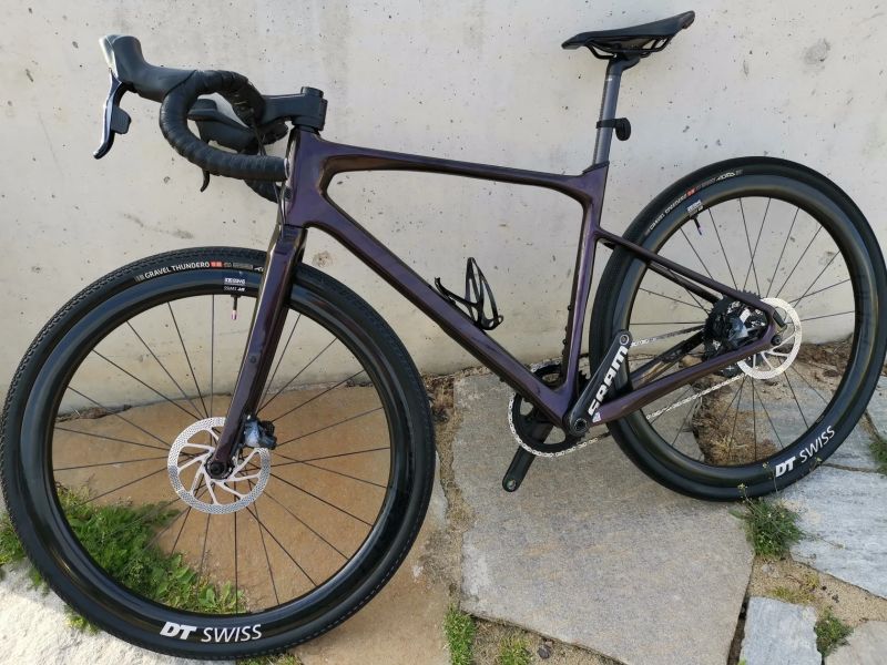 Giant Revolt Advanced Pro - Sram Red/Force Axs XPLR 1x12, DT Swiss GRC1400..Top komponenty i Stav!