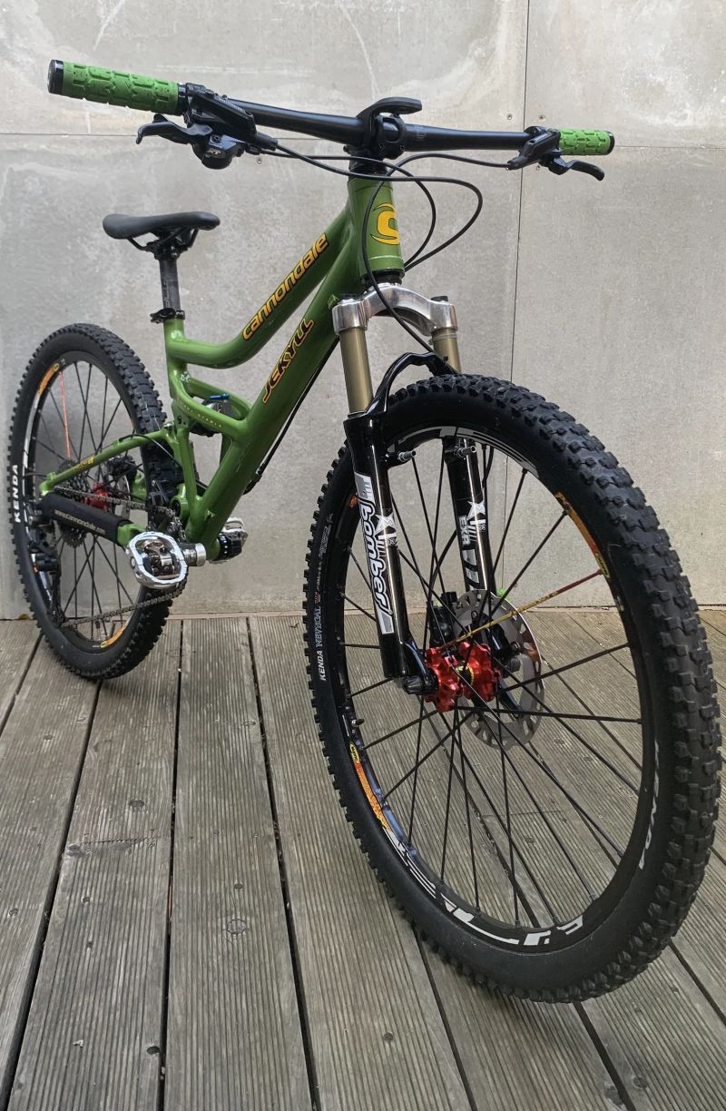 Celoodpružené kolo Cannondale Jekyll SL 4000 JARNÍ SLEVA 