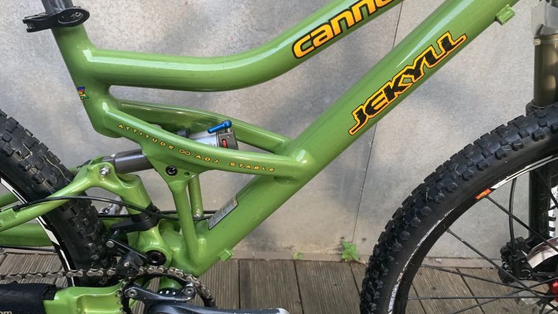 Celoodpružené kolo Cannondale Jekyll SL 4000 JARNÍ SLEVA 