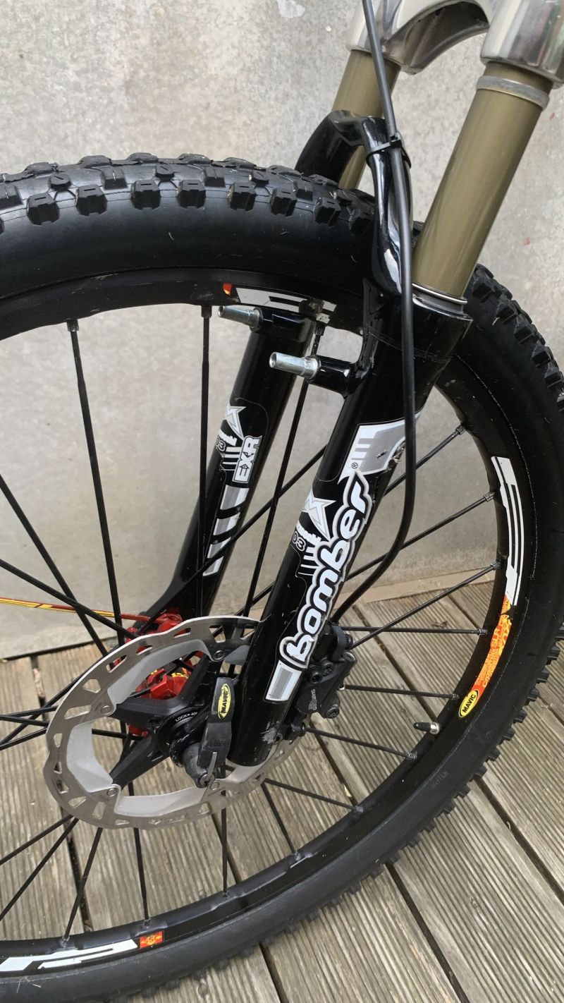 Celoodpružené kolo Cannondale Jekyll SL 4000 JARNÍ SLEVA 