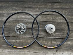 Zapletená kola DT Swiss Cerit, Mavic X317