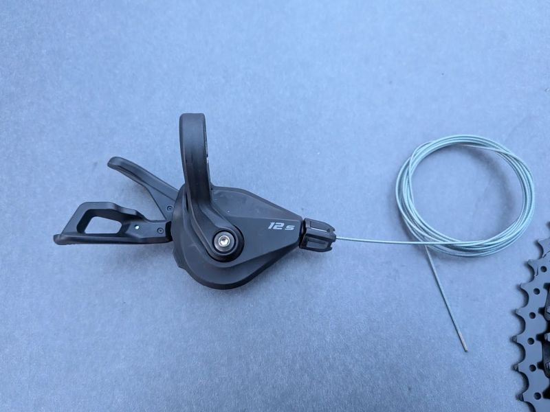 sada Shimano Deore 1x12 na HG ořech