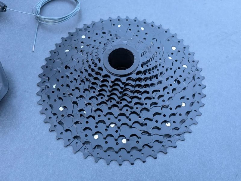 sada Shimano Deore 1x12 na HG ořech