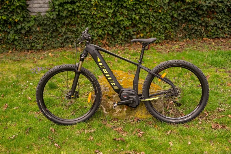 Horské elektrokolo DEMA – Bosch Performance CX 