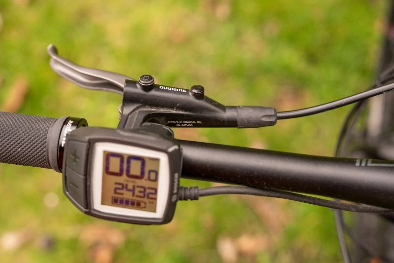 Horské elektrokolo DEMA – Bosch Performance CX 