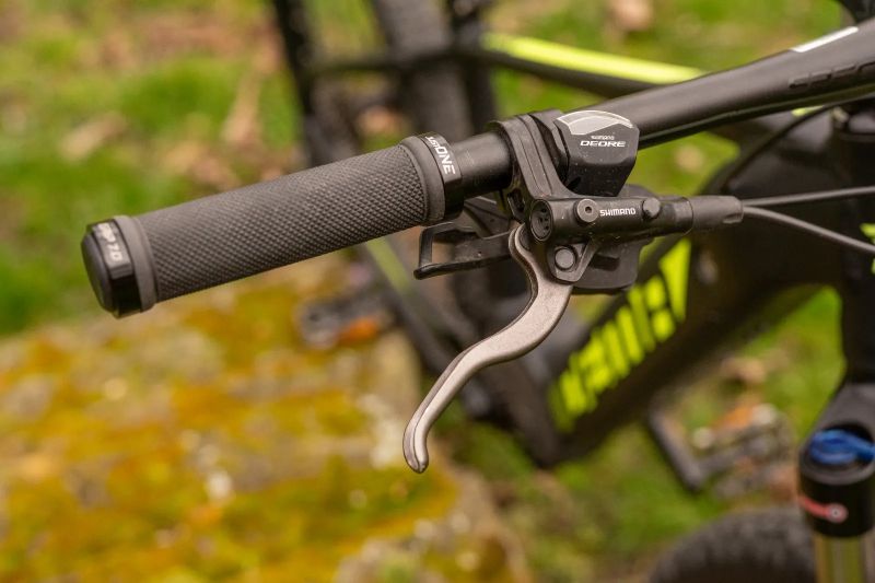 Horské elektrokolo DEMA – Bosch Performance CX 